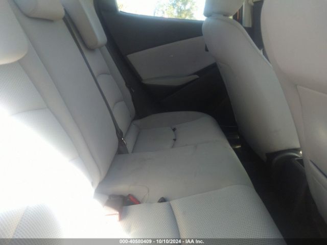 3MYDLBYV8KY521773 Toyota YARIS LE