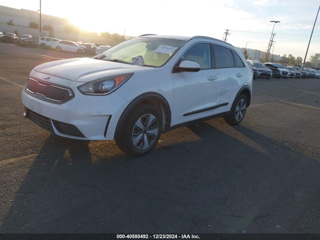 KIA NIRO LX 2017 KNDCB3LC8H5054451 Image 2