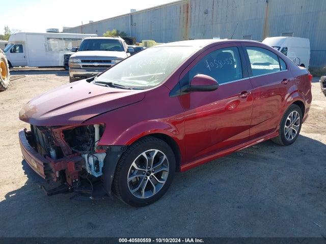 Chevrolet Sonic Lt Auto 2018 1G1JD5SH5J4134885 Image 2