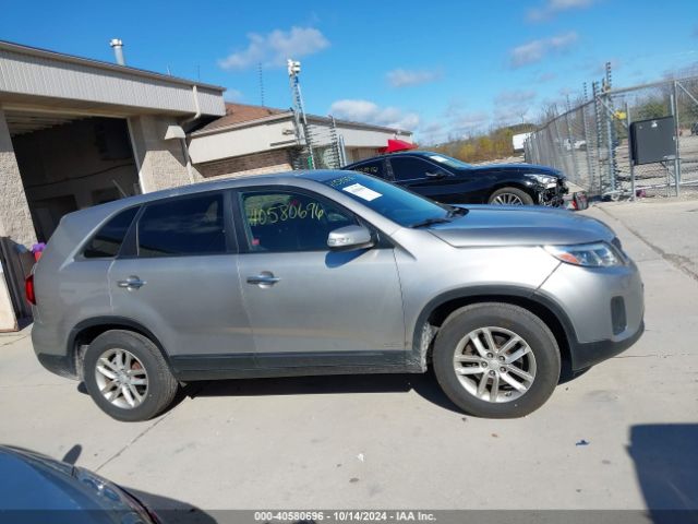 5XYKTCA66FG582449 KIA SORENTO LX