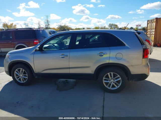 5XYKTCA66FG582449 KIA SORENTO LX