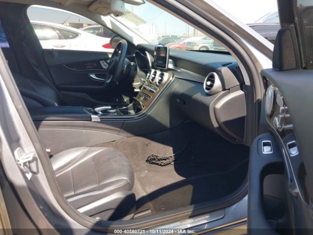 55SWF4JB4FU076801 Mercedes-Benz C 300 Luxury/sport