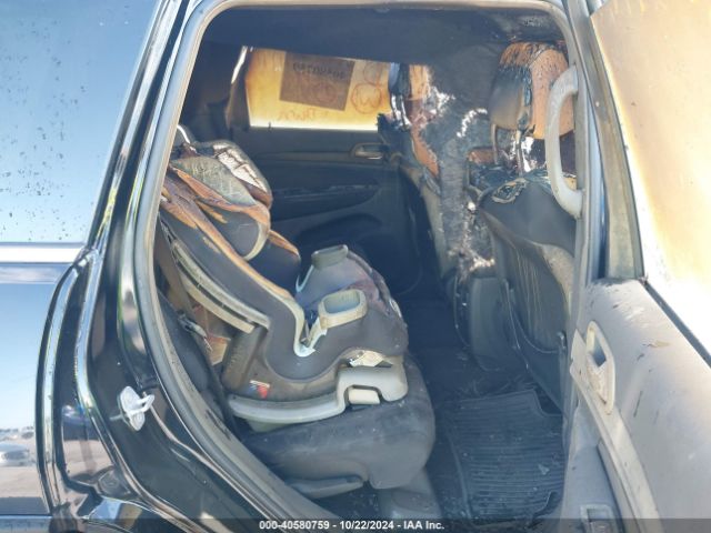 1C4RJFAG0JC195276 Jeep Grand Cherokee Laredo E 4x4
