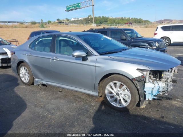4T1C11AKXNU674040 Toyota CAMRY LE