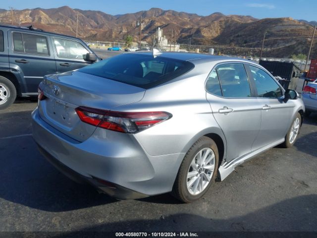 4T1C11AKXNU674040 Toyota CAMRY LE