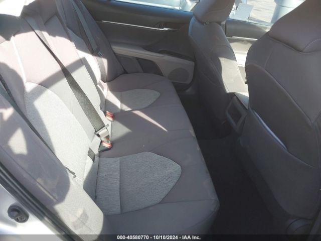 4T1C11AKXNU674040 Toyota CAMRY LE
