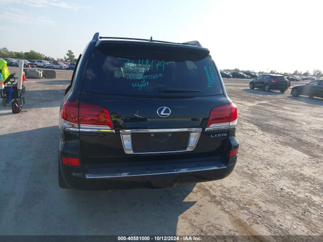 Lexus LX 570 2015 JTJHY7AX4F4171123 Image 17