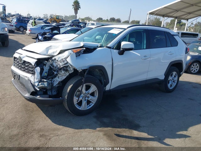 Toyota Rav4 Xle 2020 2T3W1RFV7LC039359 Image 2
