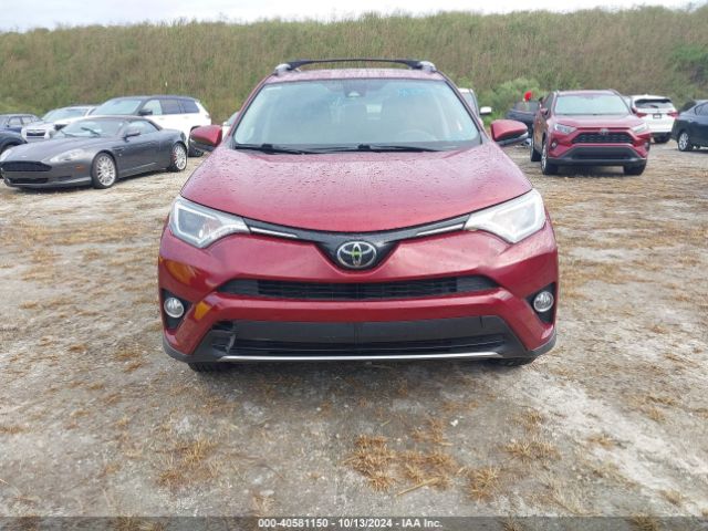 2T3RFREV7JW715241 Toyota Rav4 Adventure/xle