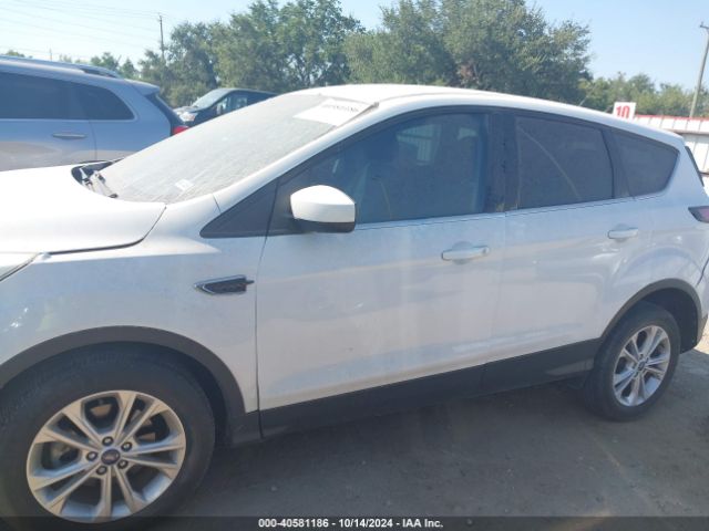 1FMCU0GD7HUA62750 Ford ESCAPE SE