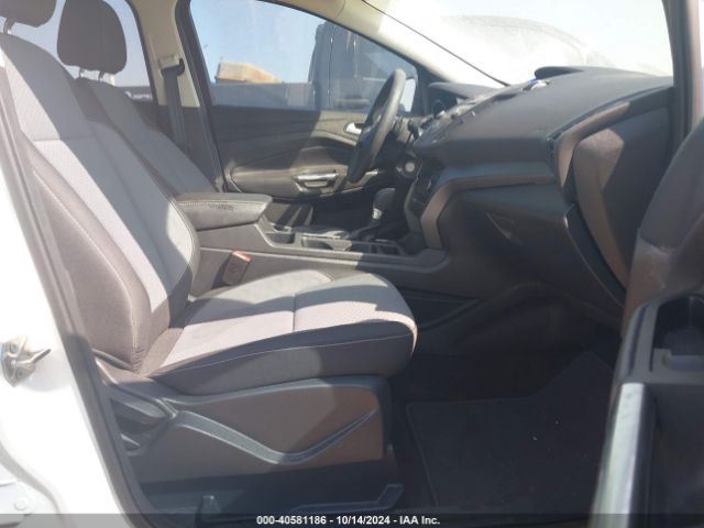 1FMCU0GD7HUA62750 Ford ESCAPE SE