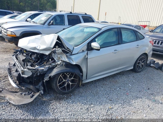 Ford FOCUS SE 2016 1FADP3F20GL228747 Image 2