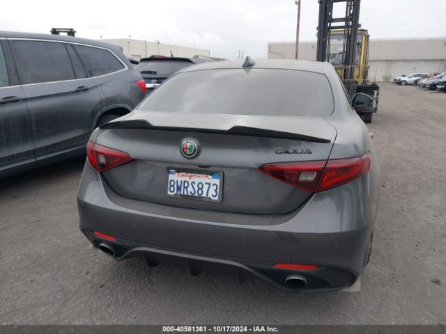 ZARFAECN2J7577963 Alfa Romeo Giulia Ti Sport Rwd