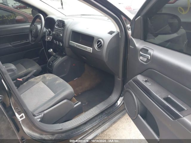 1C4NJCBA4GD641584 Jeep Compass Sport