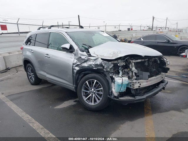 2017 5TDKZRFH1HS509295 main image