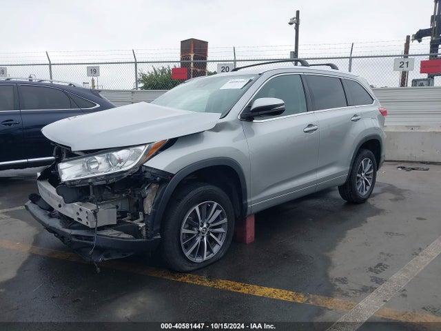 Toyota Highlander Xle 2017 5TDKZRFH1HS509295 Image 2