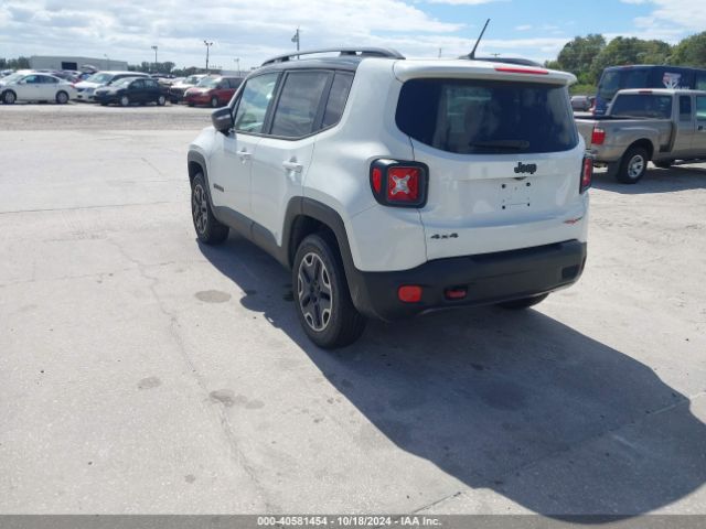 ZACCJBCT0FPB52308 Jeep Renegade Trailhawk