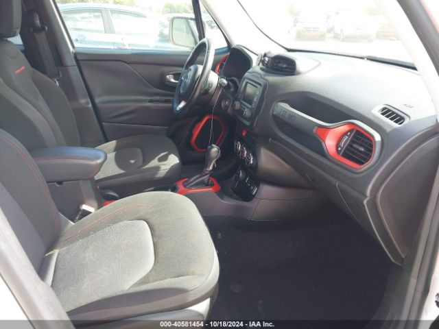 ZACCJBCT0FPB52308 Jeep Renegade Trailhawk