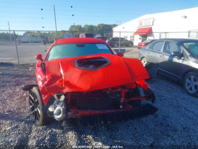 2C3CDZFJ1GH288787 Dodge Challenger 392 Hemi Scat Pack Shaker