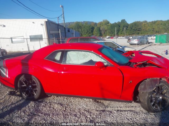 2C3CDZFJ1GH288787 Dodge Challenger 392 Hemi Scat Pack Shaker