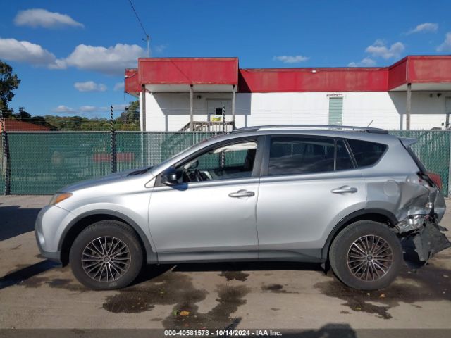 JTMZFREVXFJ035761 Toyota RAV4 LE