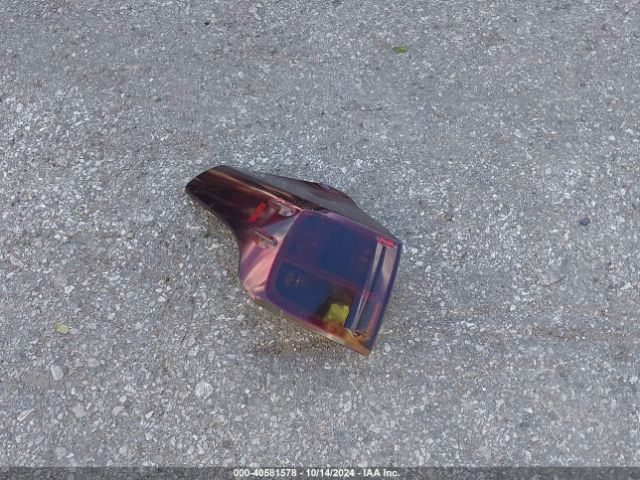 JTMZFREVXFJ035761 Toyota RAV4 LE