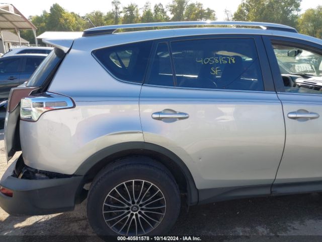 JTMZFREVXFJ035761 Toyota RAV4 LE