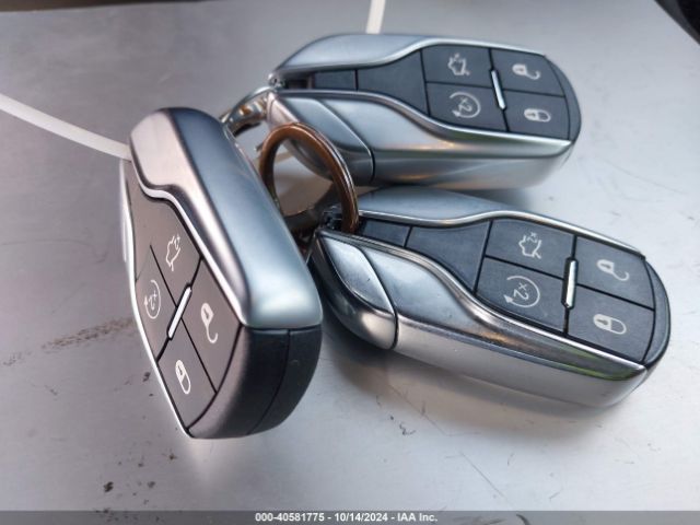 ZN661XUS6HX217503 Maserati Levante