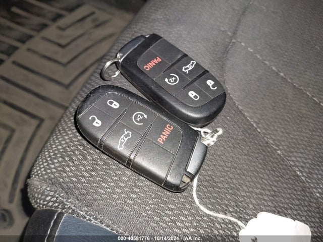 Chrysler 200 S 2015 1C3CCCDG8FN736617 Image 11