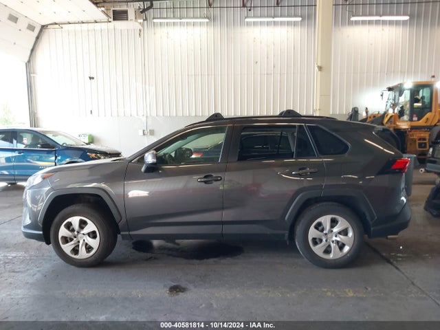 Toyota RAV4 LE 2019 JTMG1RFV7KJ019032 Image 13