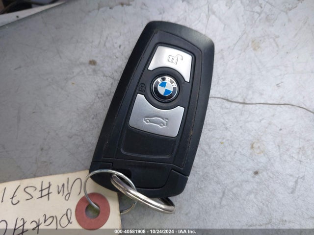 BMW 320i Xdrive 2014 WBA3C3G55ENS71229 Image 11