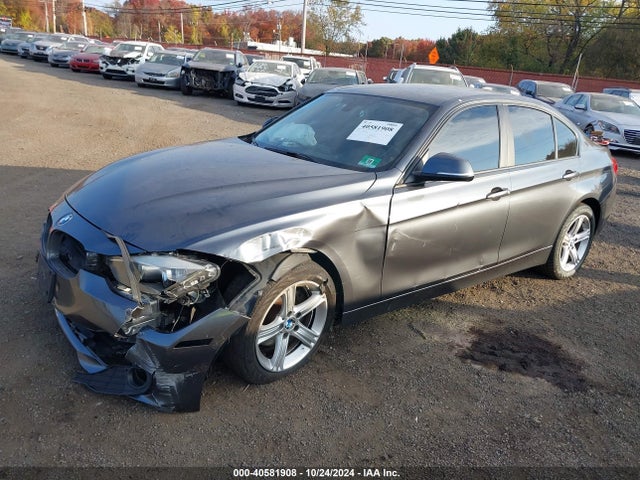 BMW 320i Xdrive 2014 WBA3C3G55ENS71229 Image 2