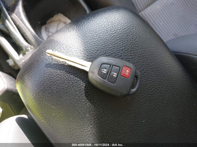 Toyota RAV4 LE 2015 2T3ZFREV9FW163426 Image 11