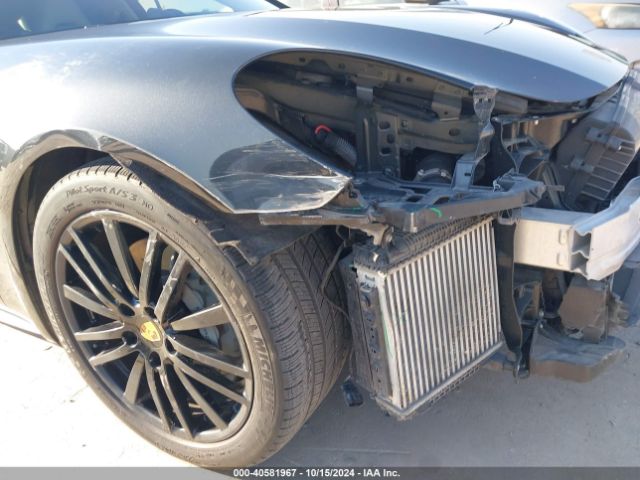 WP0AB2A76HL121020 Porsche Panamera 4s