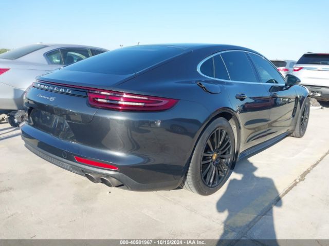 WP0AB2A76HL121020 Porsche Panamera 4s