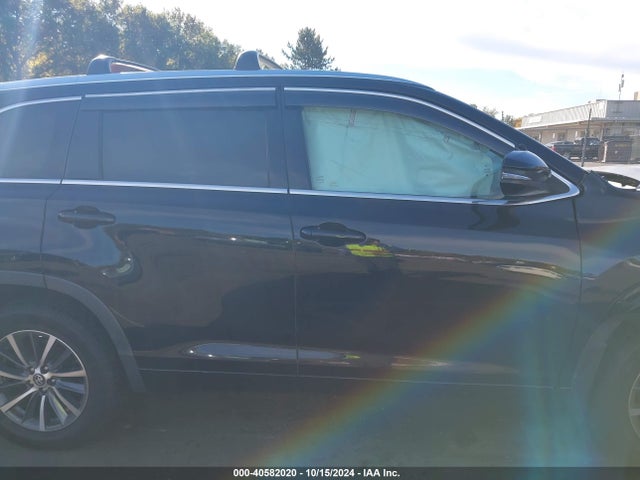 Toyota Highlander Xle 2017 5TDJZRFH1HS512385 Image 13
