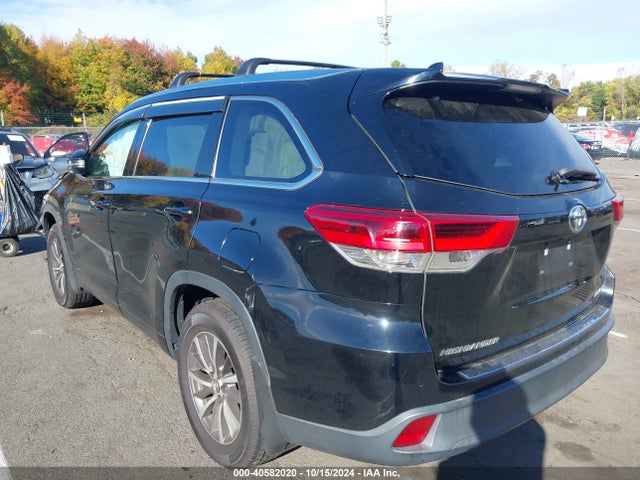 Toyota Highlander Xle 2017 5TDJZRFH1HS512385 Image 3