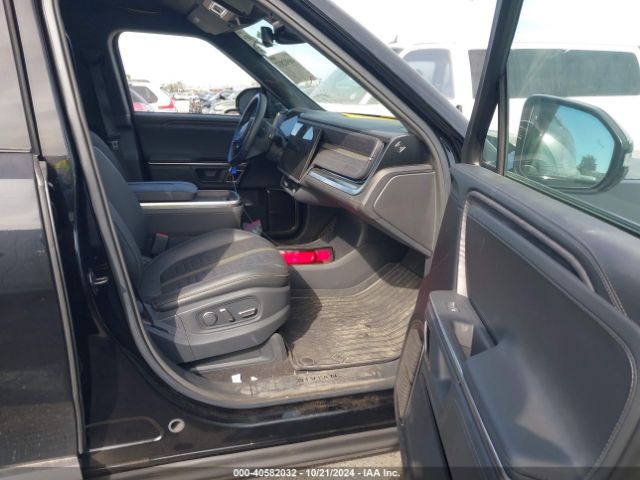 7PDSGABA5PN005376 Rivian R1s Adventure