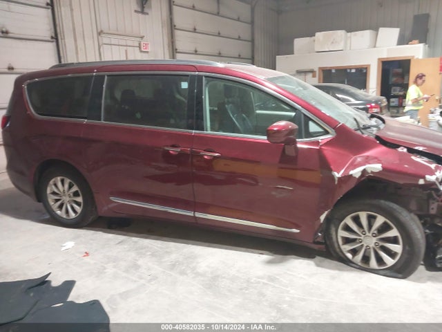 Chrysler Pacifica Touring L 2018 2C4RC1BGXJR123360 Image 13