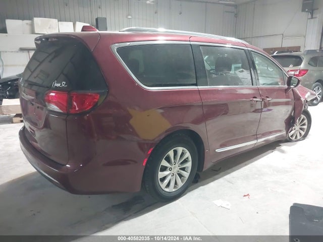 Chrysler Pacifica Touring L 2018 2C4RC1BGXJR123360 Image 4