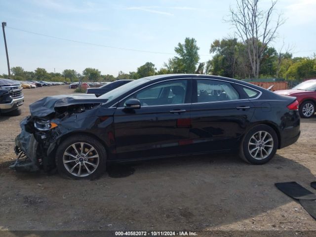 3FA6P0HD3HR412489 Ford FUSION SE