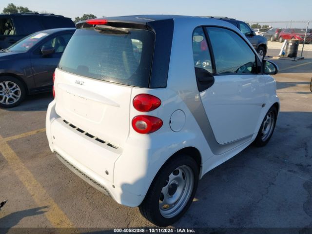 WMEEJ3BA0FK813329 Smart Fortwo Passion/pure