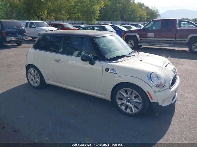 2008 MINI COOPER S WMWMF73588TT92765 Photo 0