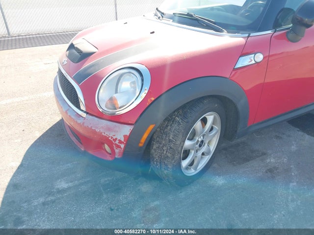 2010 MINI COOPER S CLUBMAN WMWMM3C57ATP75861 Photo 5