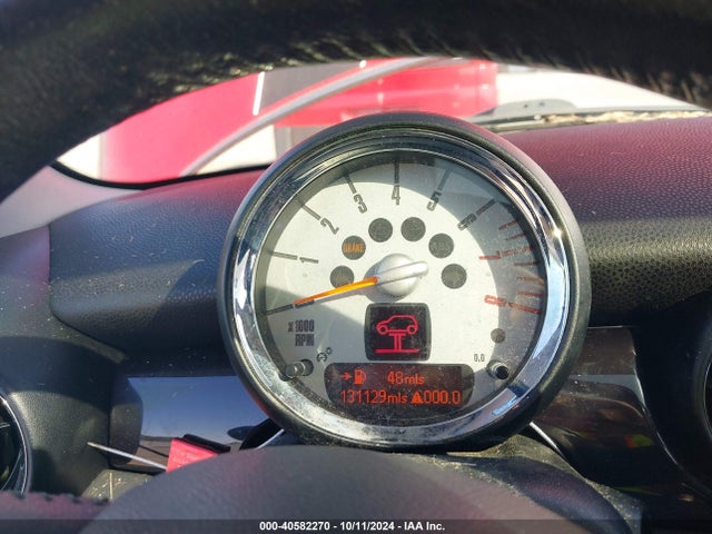 2010 MINI COOPER S CLUBMAN WMWMM3C57ATP75861 Photo 6