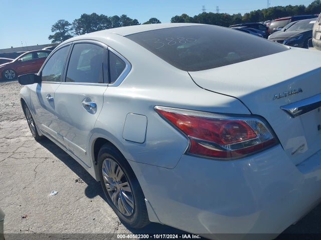 Nissan Altima 2.5 S 2015 1N4AL3AP0FC273557 Image 14