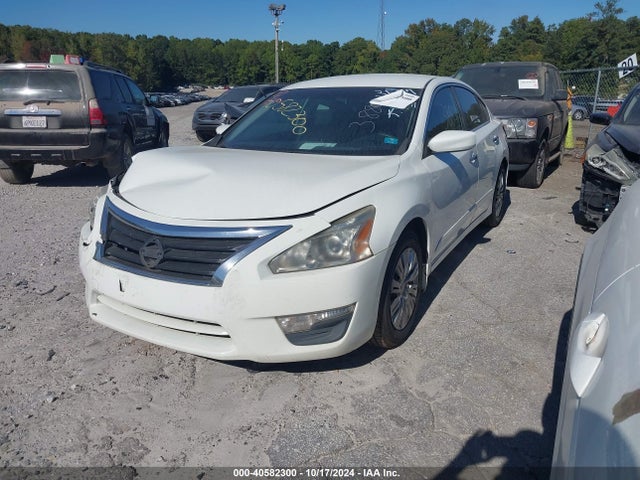 Nissan Altima 2.5 S 2015 1N4AL3AP0FC273557 Image 2