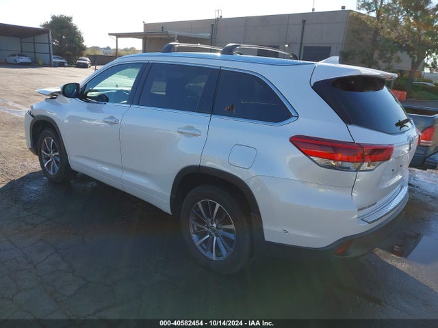 Toyota Highlander Xle 2017 5TDJZRFH9HS465350 Image 3