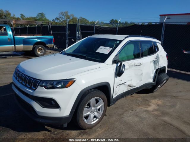 3C4NJCBB8NT228907 Jeep Compass Latitude Fwd
