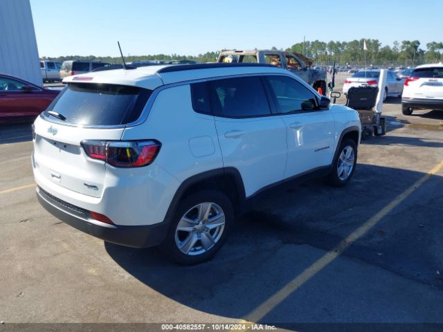 3C4NJCBB8NT228907 Jeep Compass Latitude Fwd